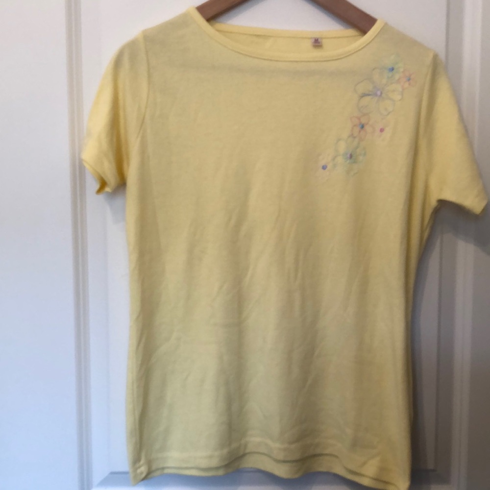 🌻4/$20🌻 Girls flower embroidered yellow tee
